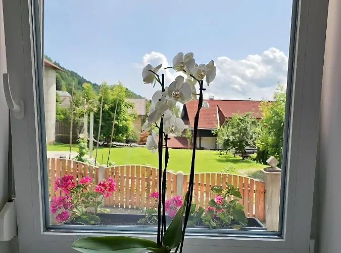 Charming Bella Hideout - Adults Only